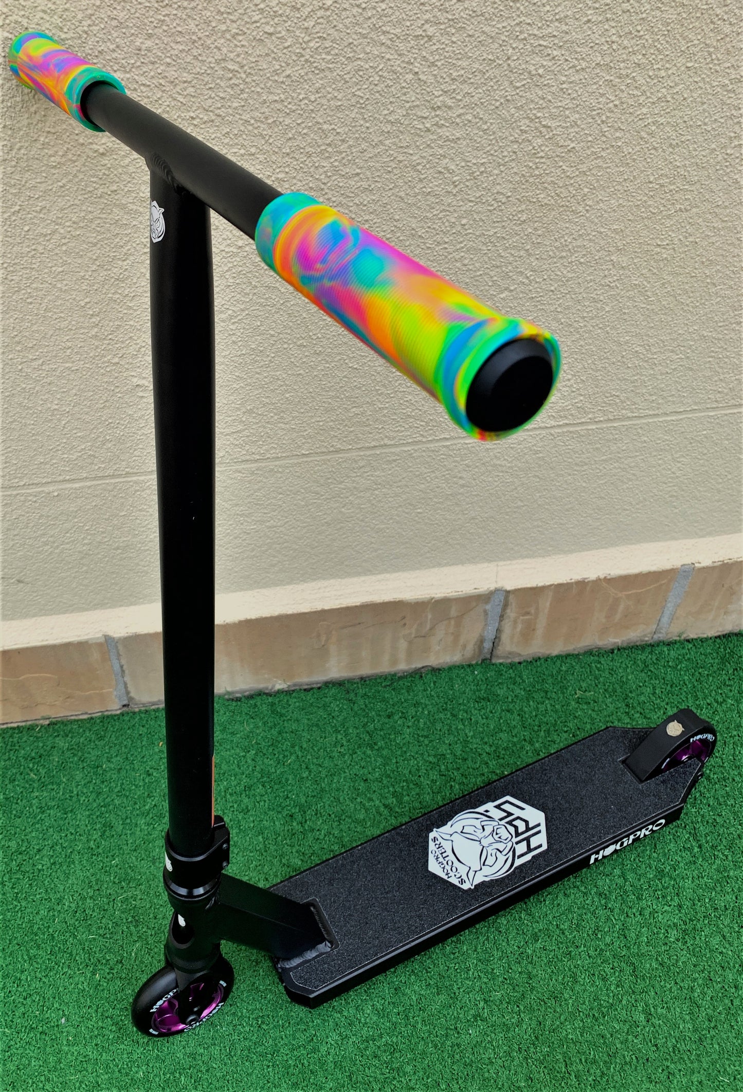 HogPro P2, Rainbow. ONLY AVAILABLE WITH RED CORE WHEELS