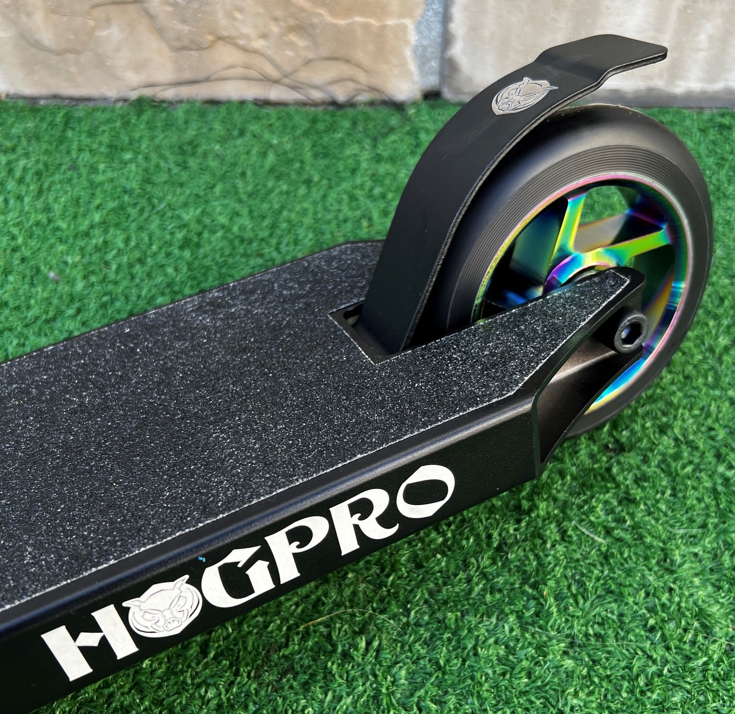 HogPro P1Ten T bar, Black with 110mm Neo core wheels.